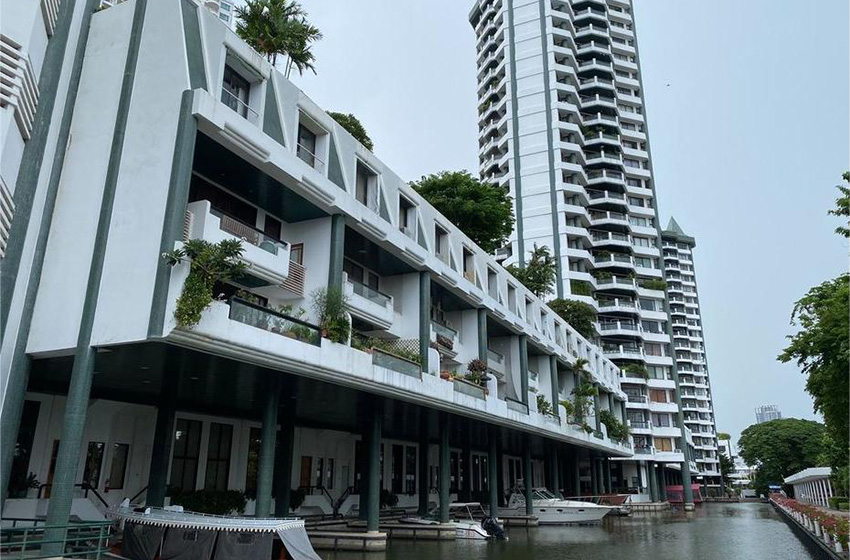 Condominium in Sathorn 